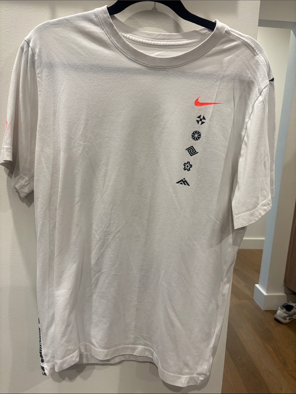 Nike Large Hakone Ekiden White Short Sleeve Tee